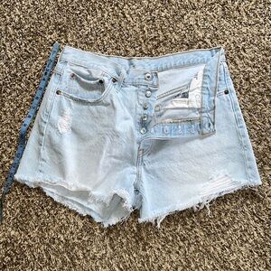 Women Levi Shorts 501